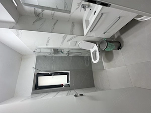 Apartament cu 3 camere+ boxa+parcare (pompa de caldura, panouri fotovoltaice) - imagine 7