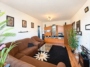 Apartament 2 camere Bd Saturn, vedere libera spre oras! - imagine 2