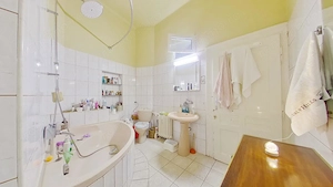 Apartament modern cu 3 camere într-o clădire istorică, la 300 m de Primărie - imagine 6