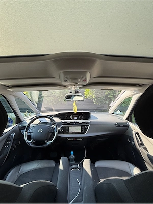 Vand Citroen C4 Picasso 2018, Automat, Benzina. Toate dotarile. - imagine 2
