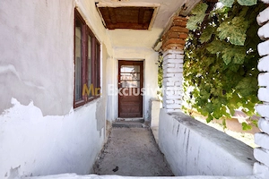 Casa cu teren de 1.200 mp si livada–Badesti, comuna Pietrosani, Arges - imagine 7