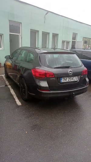 Opel Astra J Sports Tourer 1,7 CDTI  - imagine 3