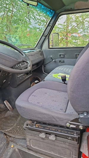 Autoutilitara 3,5 t  Iveco Daily (transport animale)-4500 EURO FIX - imagine 2