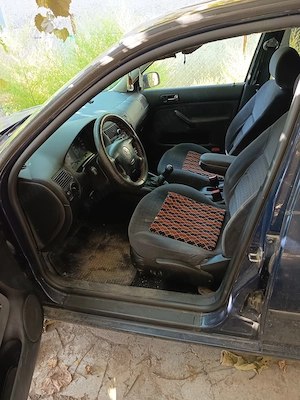 Vând Golf IV 2001 1.4 benzina  - imagine 4