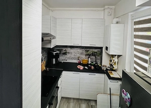 APARTAMENT EXCELENT | 2 CAMERE | LOC DE PARCARE PRIVAT | GHENCEA - imagine 4