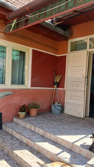 Casa de vânzare 70m teren 11 ari loc Ungheni - imagine 3