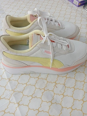 adidasi dama puma marime 41