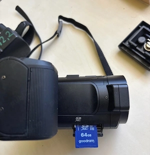 Camera hibrid foto-video JVC GC-PX10E