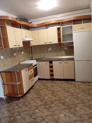 Apartament cu 3 camere de închiriat în Alba Iulia - imagine 2