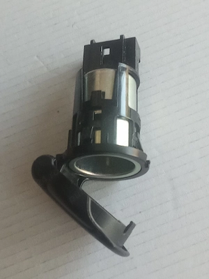 Priza auto 12 V 120W  Dacia / Renault 253312923R. Nou si original RENAULT. - imagine 4
