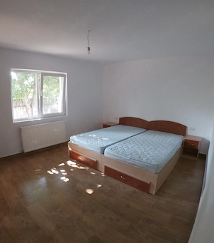 Casă Spațioasă și Modernă de Vânzare în Amara, Ialomița   Str. Eroilor nr. 13 - imagine 6