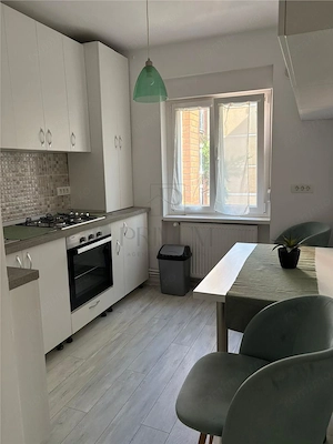 Apartament 2 camere | 60 mp | Ultracentral | 1 minut de Medicina | Decomandat | Etaj 1 | Centrala pr