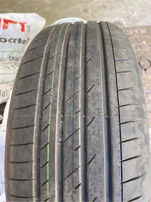 Set anvelope vara Laufenn 195/55 R16 noi DOT 2026