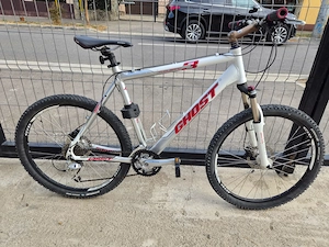 Mountain bike Ghost, roti 26, frane disc hidraulice, schimbator Shimano Deore