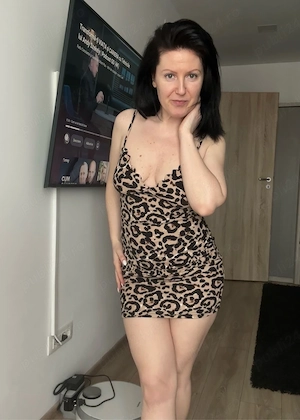 MILF 37   show web, confirmare video pe WhatsApp