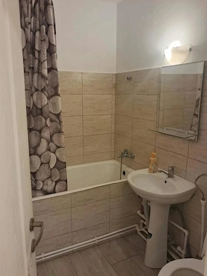 Garsoniera mare, Tatarasi , parter - imagine 4