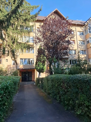 Apartament 3 camere de inchiriat