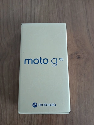 Vând telefon Motorola G05,nou