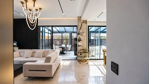Casă spectaculoasă în Constanța | Design, tehnologie și confort - imagine 3