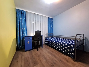 PROPRIETAR, vand apartament 4 camere, 2 bai, etaj 1, decomandat, boxă la subsol, in zona Lipovei  - imagine 17