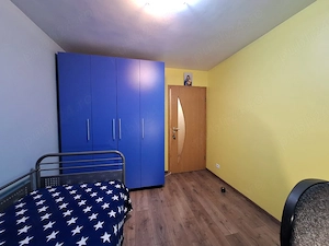 PROPRIETAR, vand apartament 4 camere, 2 bai, etaj 1, decomandat, boxă la subsol, in zona Lipovei  - imagine 16