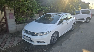 Honda Civic 4D - imagine 5