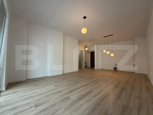Apartament 2 camere, 45 mp, terasa 9 mp, zona Eroilor - imagine 2