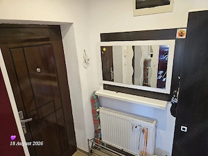 Va propunem spre vanzare apartament 3 camere 60 mp, zona foarte buna ( Braytim - Cartierul florilor) - imagine 2