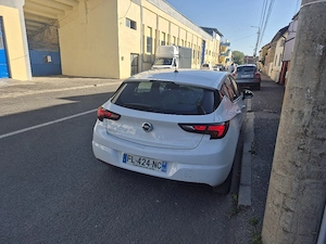 Opel Astra 1.6 cdti 2019 - imagine 4