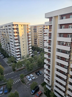 PROPRIETAR, vând apartament cu două camere decomandat ,sector 4 - imagine 9
