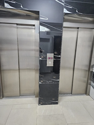 PROPRIETAR, vând apartament cu două camere decomandat ,sector 4 - imagine 8