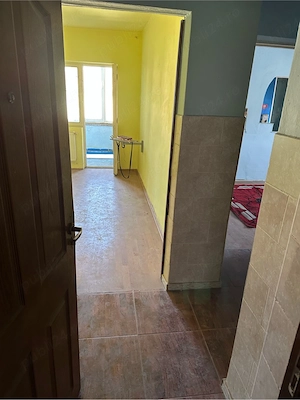 Vând apartament cu 3 camere, etaj 4 - imagine 2