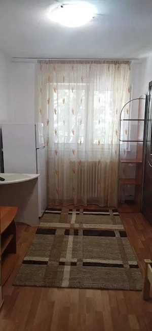 garsoniera costin georgian-metrou 5 minute - imagine 5