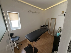 Cameră de închiriat în salon 