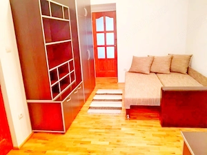 Zona Tache Ionescu - apartament cu trei camere la casă cu centrală proprie, parcare auto privată - imagine 11
