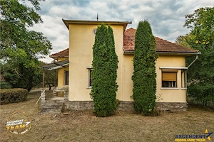 Casa cu istorie,3 camere,potential mansardare,1.840mp teren,in cadru linistit si retras,Central,Cova - imagine 7