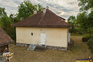 Casa cu istorie,3 camere,potential mansardare,1.840mp teren,in cadru linistit si retras,Central,Cova - imagine 17