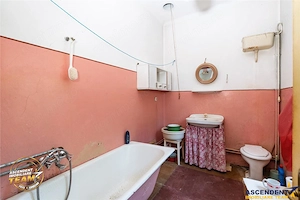 Casa cu istorie,3 camere,potential mansardare,1.840mp teren,in cadru linistit si retras,Central,Cova - imagine 14