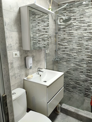 Vând apartament complet mobilat - imagine 6