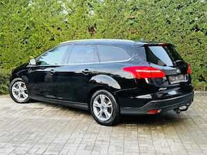 Ford Focus 1.5Benzina Pachet-IARNA Titanium - imagine 4