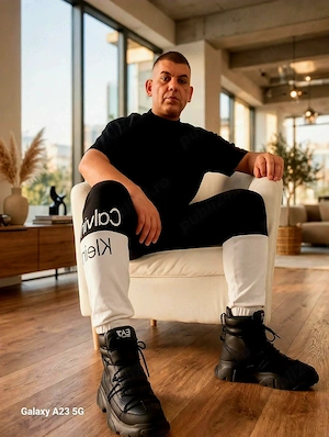 Bărbat Masiv,  Daddy,  Servicii de Masaj,  Locație Discretă!