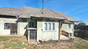 Casa de vanzare, 65 mp, teren 1.419 mp, zona Turches-Sacele