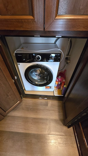 Apartament cu 2 camere decomandat zona centrala ,etaj 2, strada g-ral Christian Tell, Tg-Jiu  - imagine 10