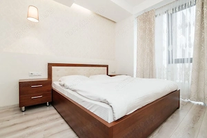 Inchiriez apartament cu 3 camere zona 13 Septembrie
