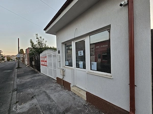 Spatiu Comercial + Locuinta | 2 corupuri | Curte | Parcare | Foisor | 300m Teren