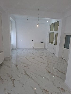 Spatiu comercial,birou 