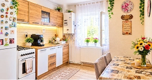 Vând apartament 3 camere   Apahida Centru