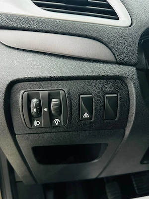Renault Scenic - imagine 12