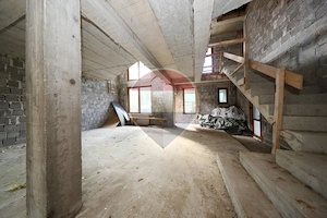 CASA LA ROSU | TOMIS 21 | 325MP | 346MP CURTE | 470 TEREN |ACCES AUTO - imagine 7