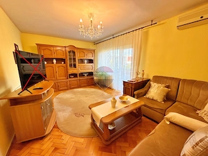 Apartament decomandat cu 3 camere, 2 balcoane și boxă - imagine 2